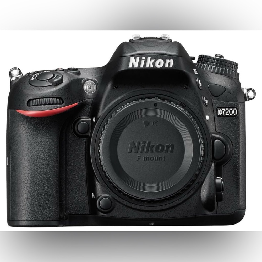 Nikon D7200 DSLR camera with 50mm 1.4 lens